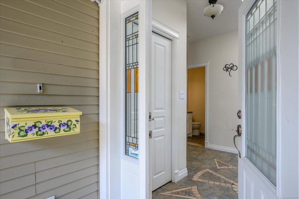 listing image 16042015542618893288