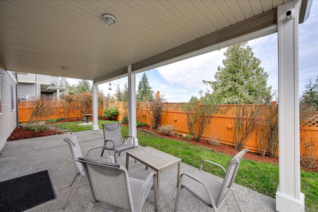 listing image 16045796149360280733