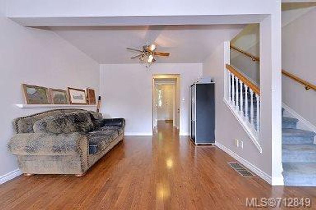 listing image 16047554121474140866