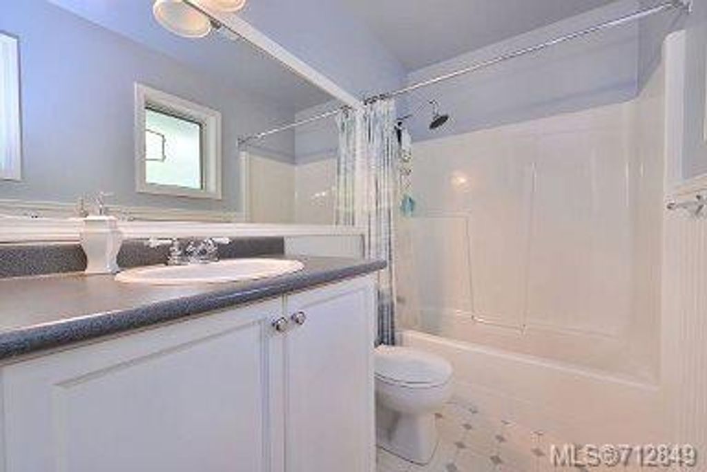 listing image 16042122748678335385