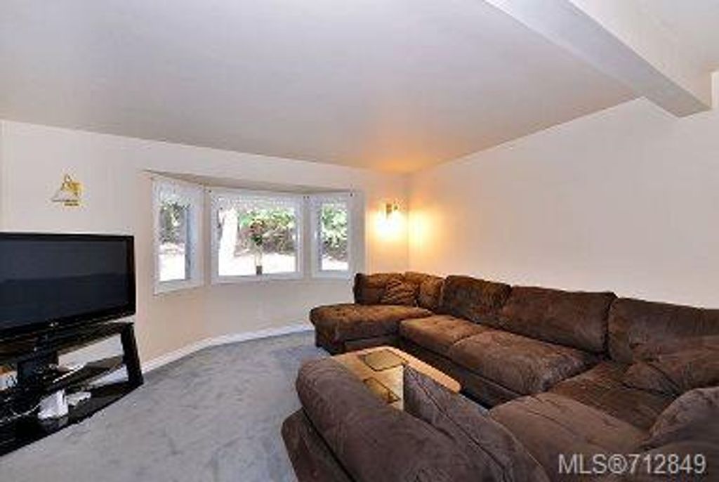 listing image 16044519939946567821