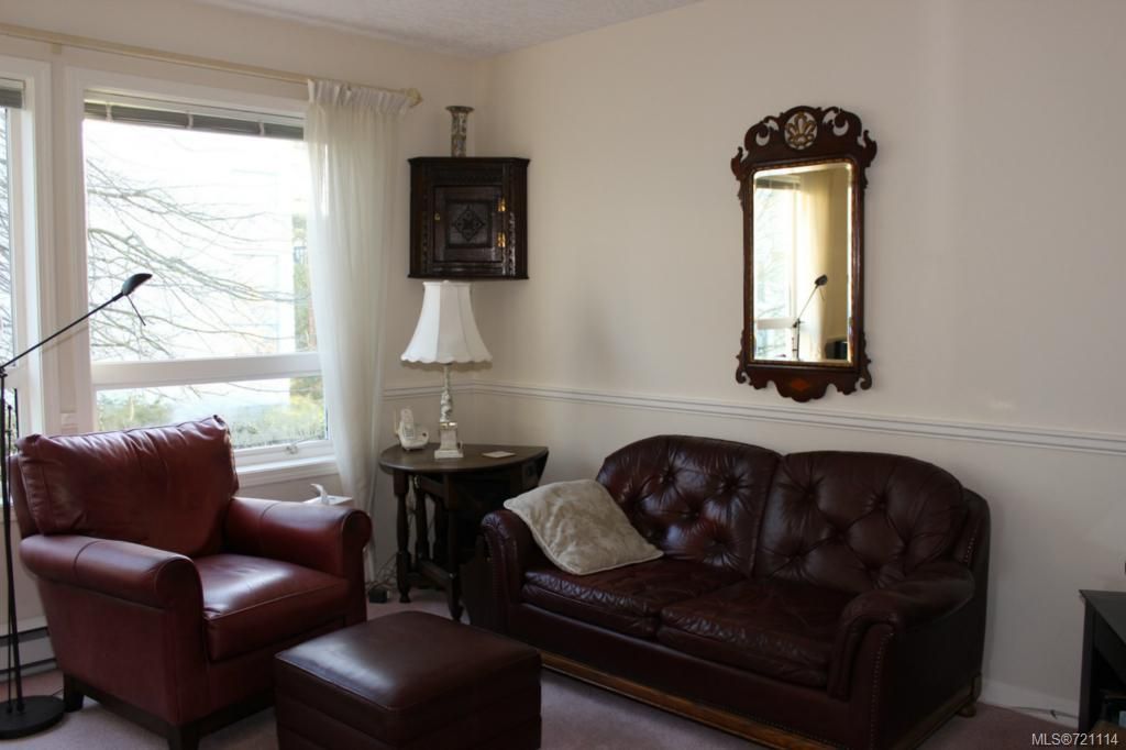 listing image 16043837832109351560