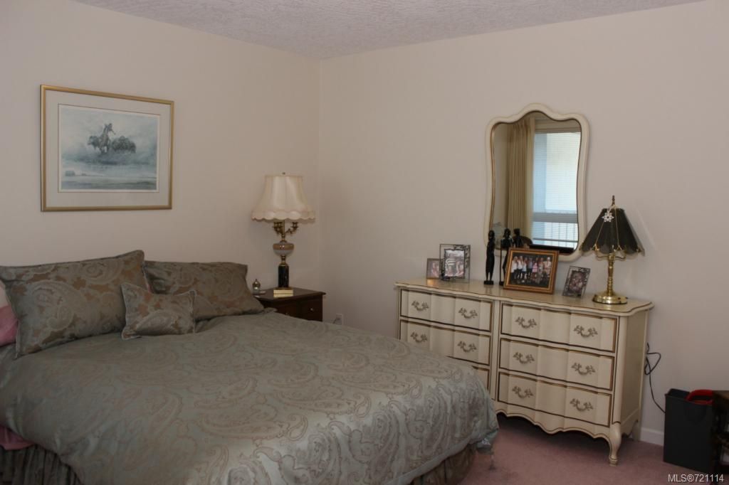 listing image 16049272834158226371