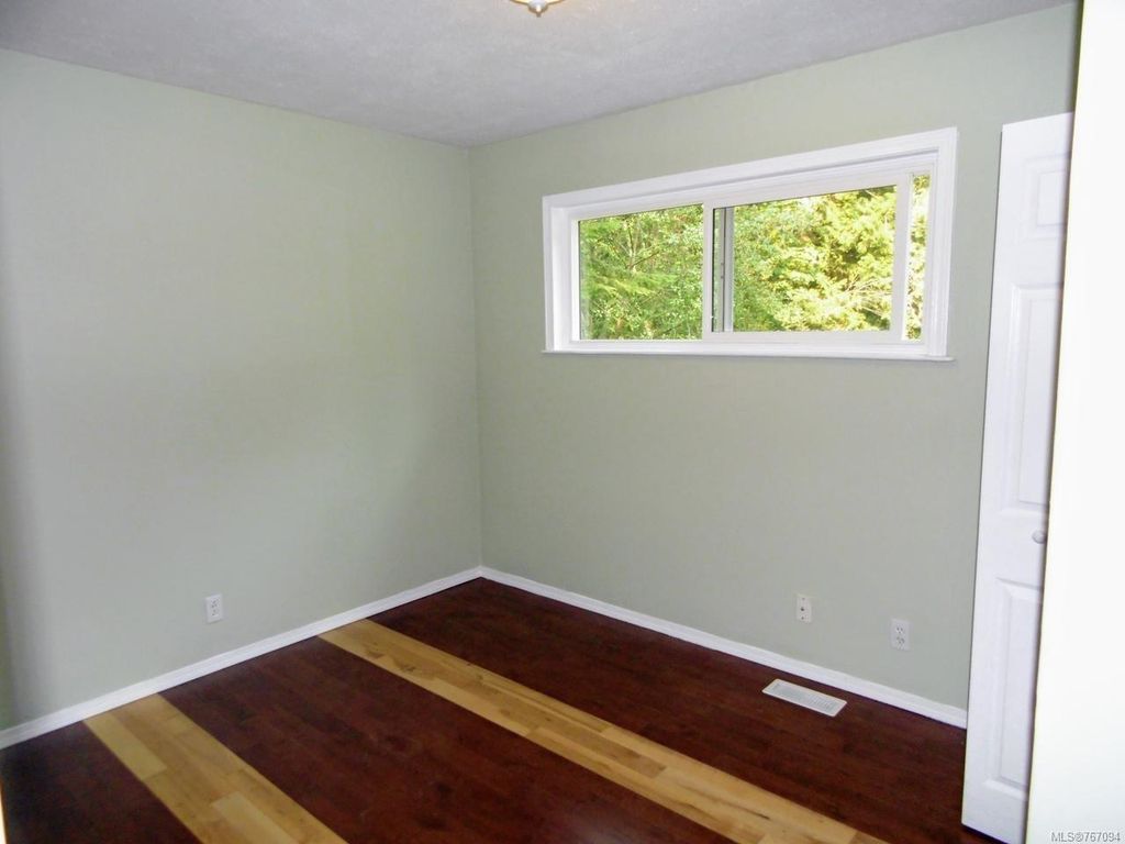 listing image 16049334171920787674