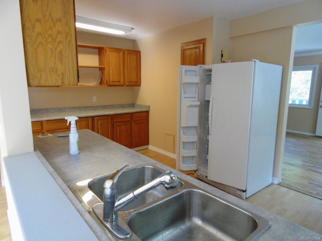 listing image 16042421453107023412