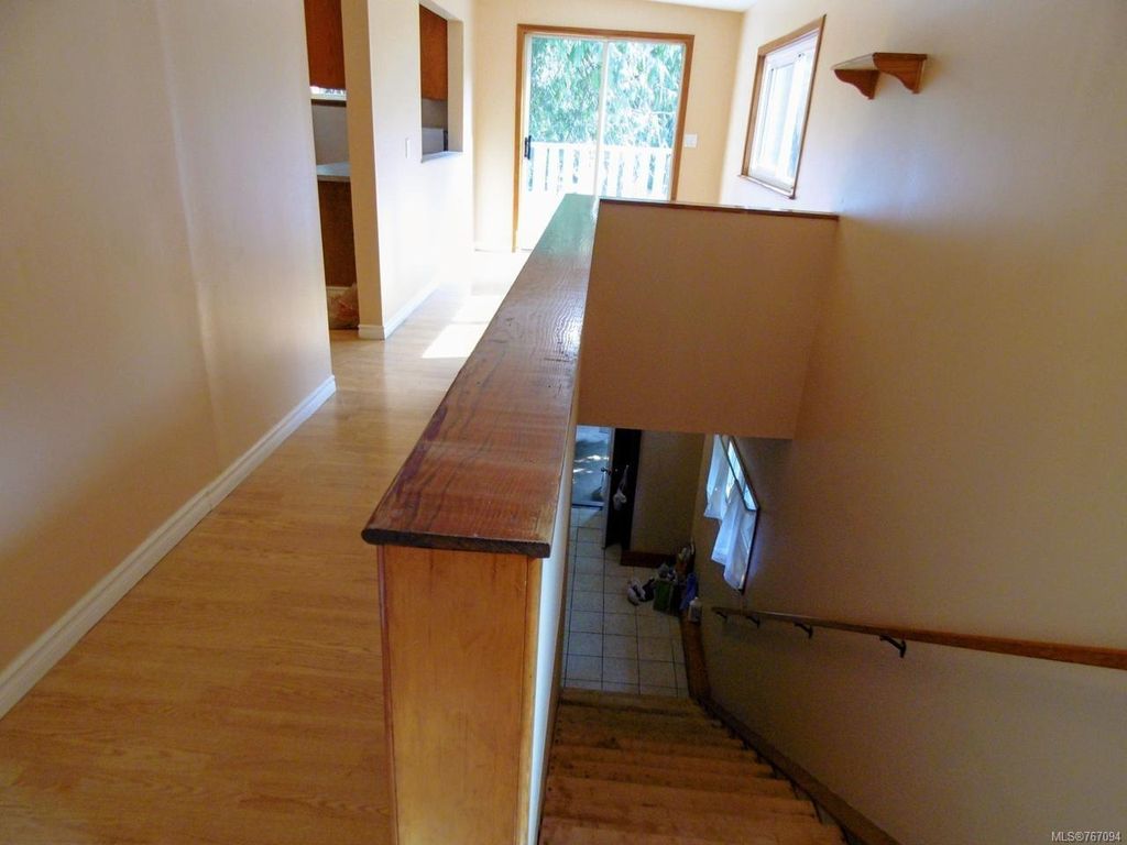 listing image 16042250742820921998
