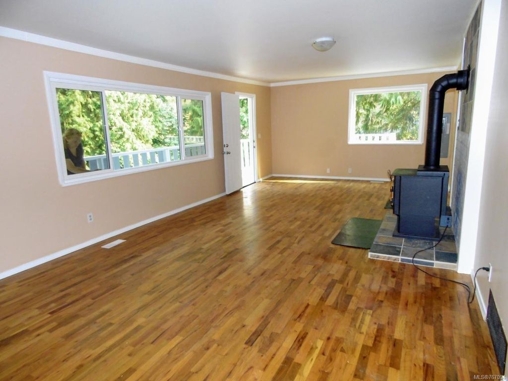 listing image 16045787028672366903