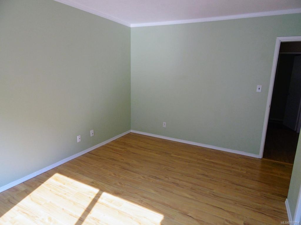 listing image 16049188057067540333