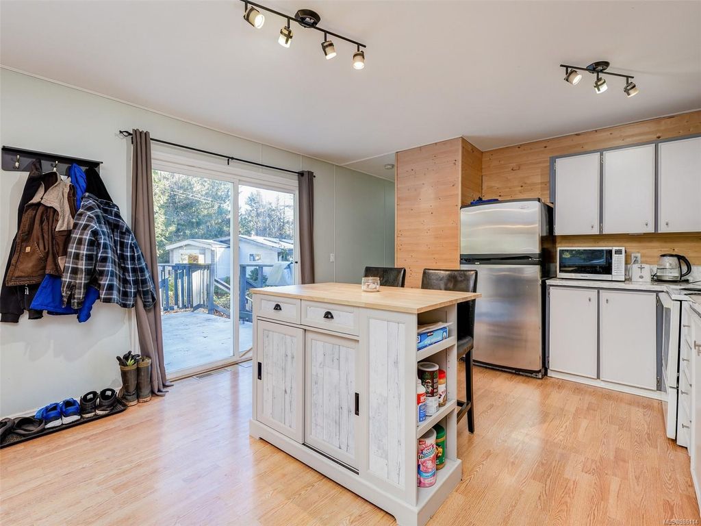listing image 16042813619664435104