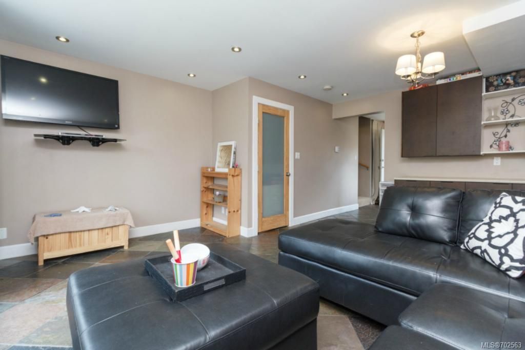 listing image 16047786700970617047