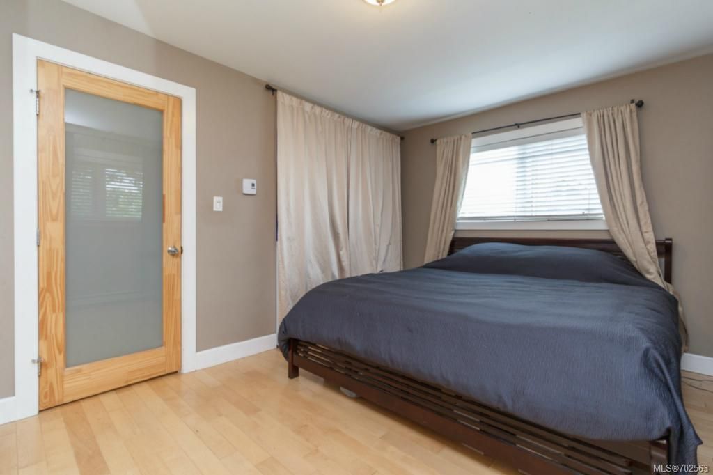 listing image 16044287560958459367