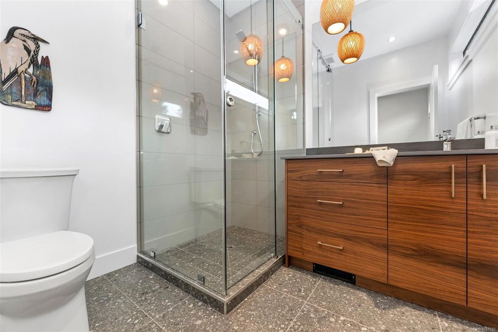 listing image 16048326598256995963