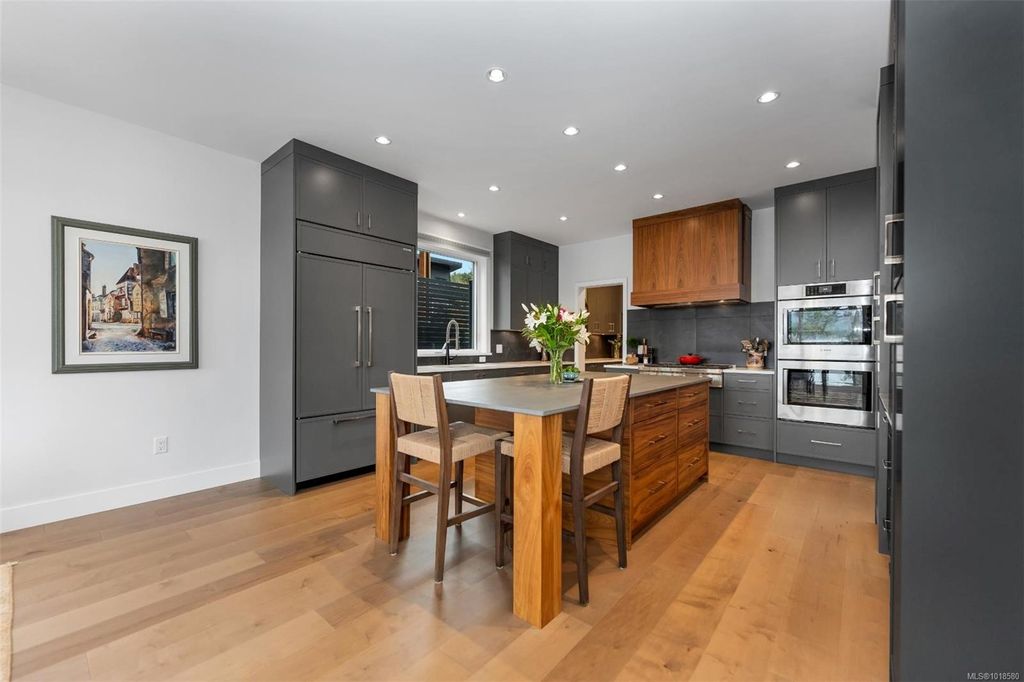 listing image 16040170161228258881