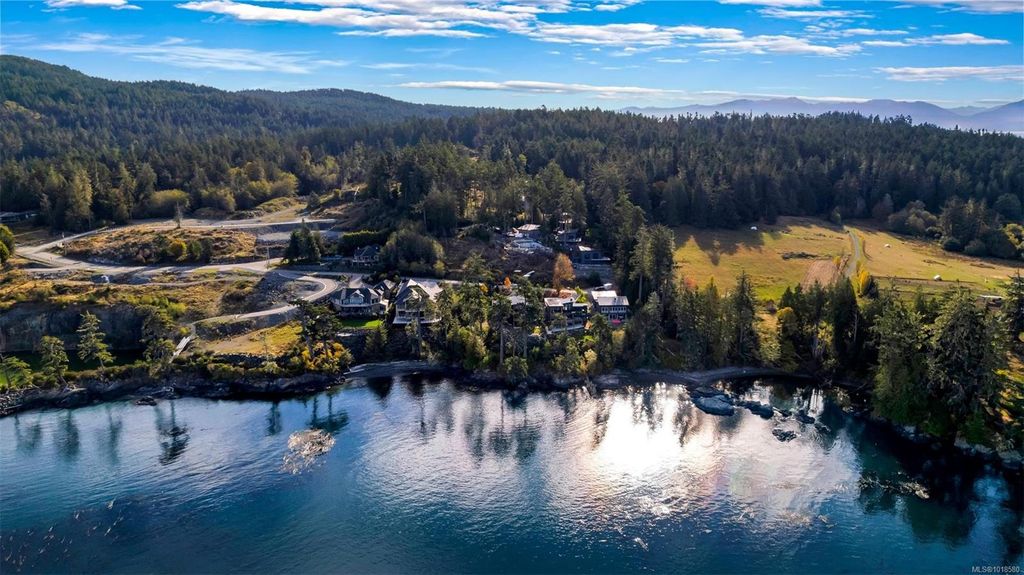 listing image 16046835980585524413