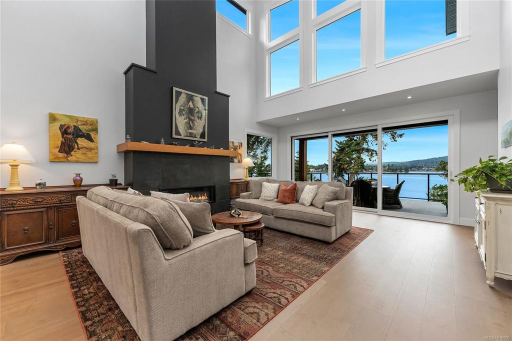 listing image 16041811145458517285