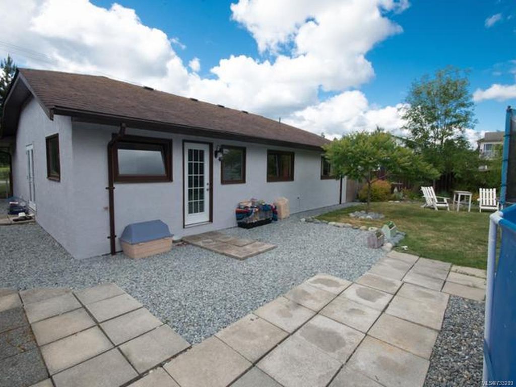 listing image 16048790816240307142
