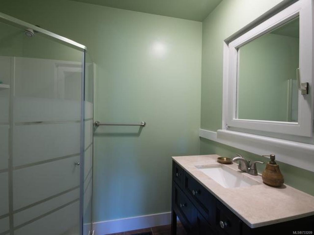 listing image 16042645965086641095