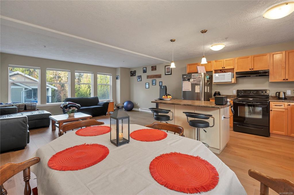 listing image 16046971195765339753