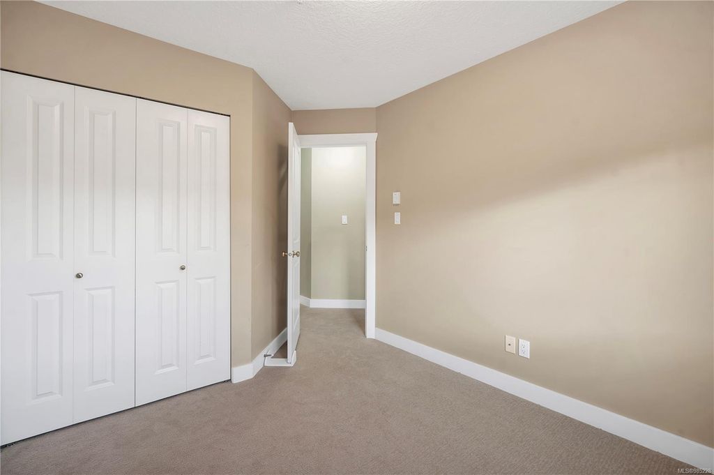 listing image 16040239928696202859