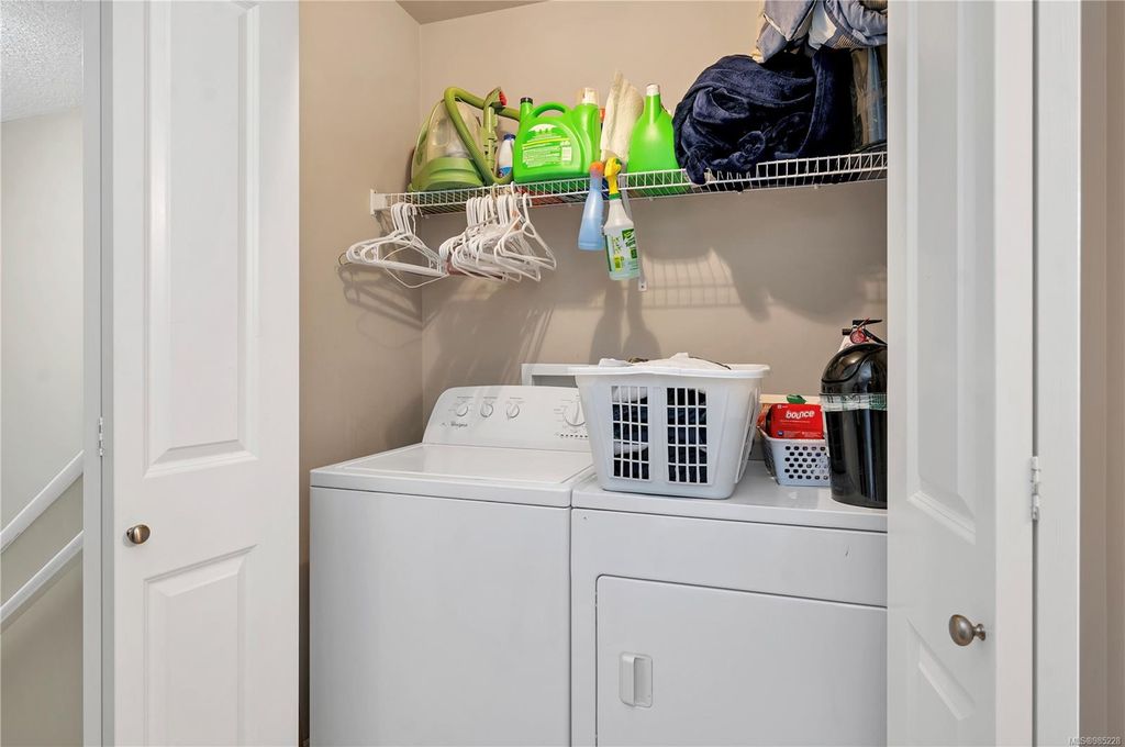 listing image 16043142290223397245