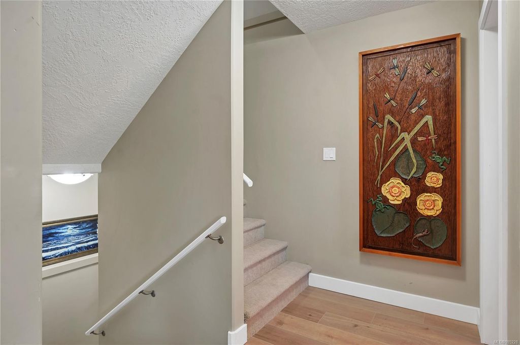 listing image 16042577425814957450