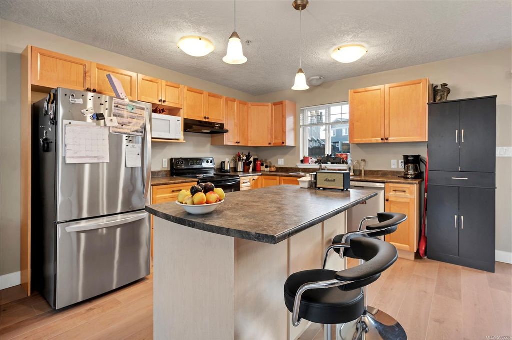 listing image 16047715240225926164