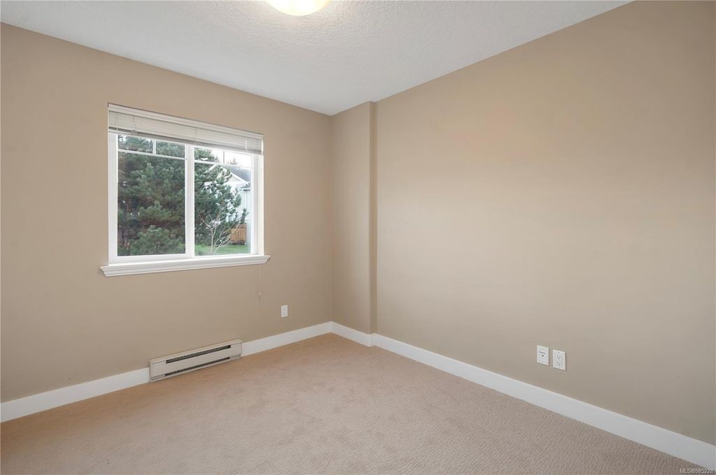 listing image 16049747280091945675