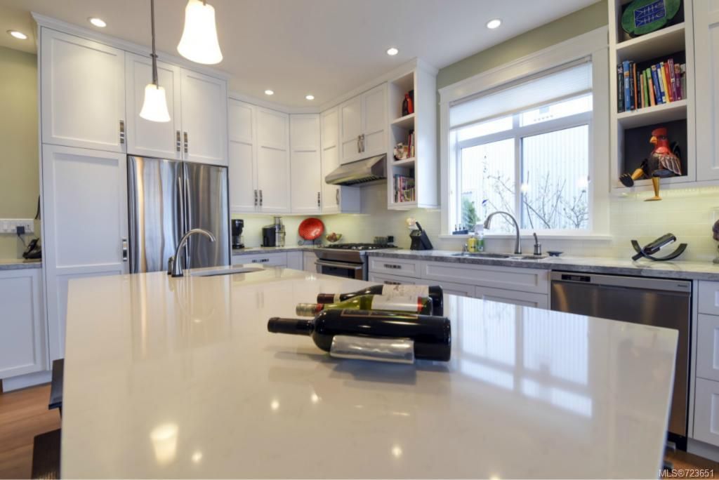 listing image 16046746139002278029