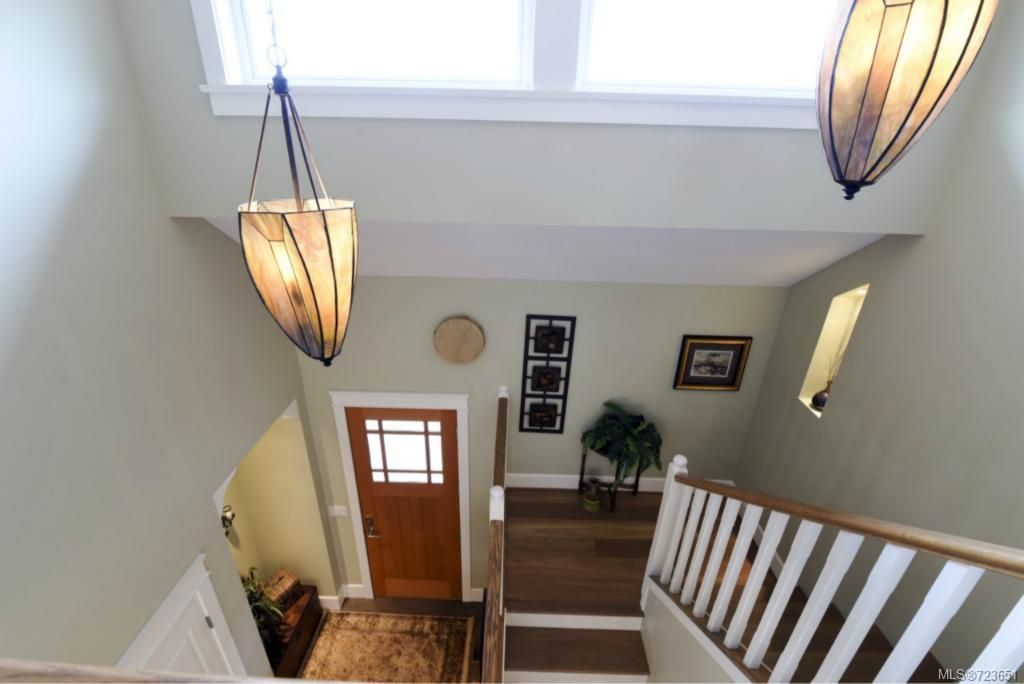 listing image 16042886663791648079