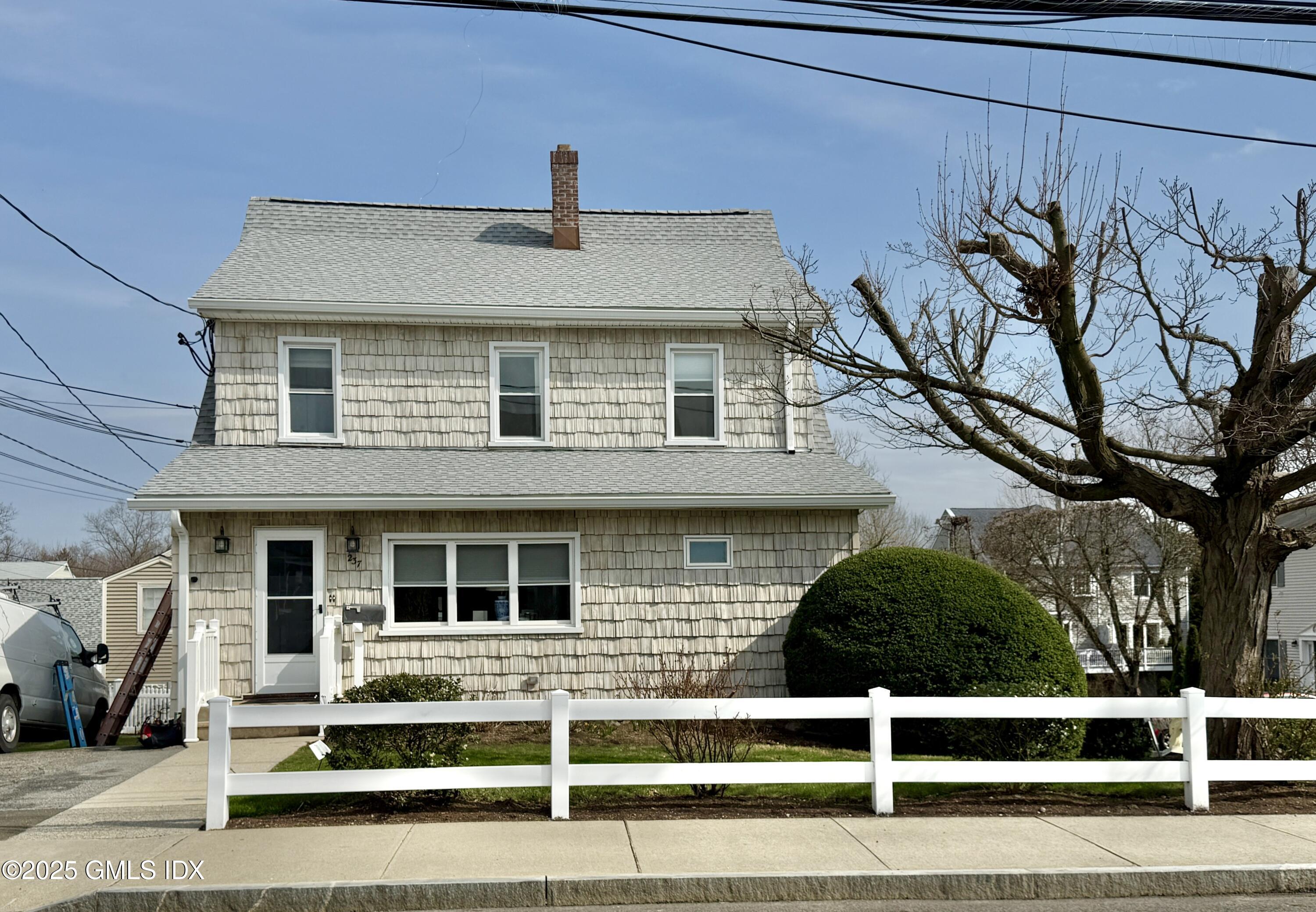 237 Hamilton Avenue, Greenwich, Connecticut - 1 Bedrooms  
1 Bathrooms - 