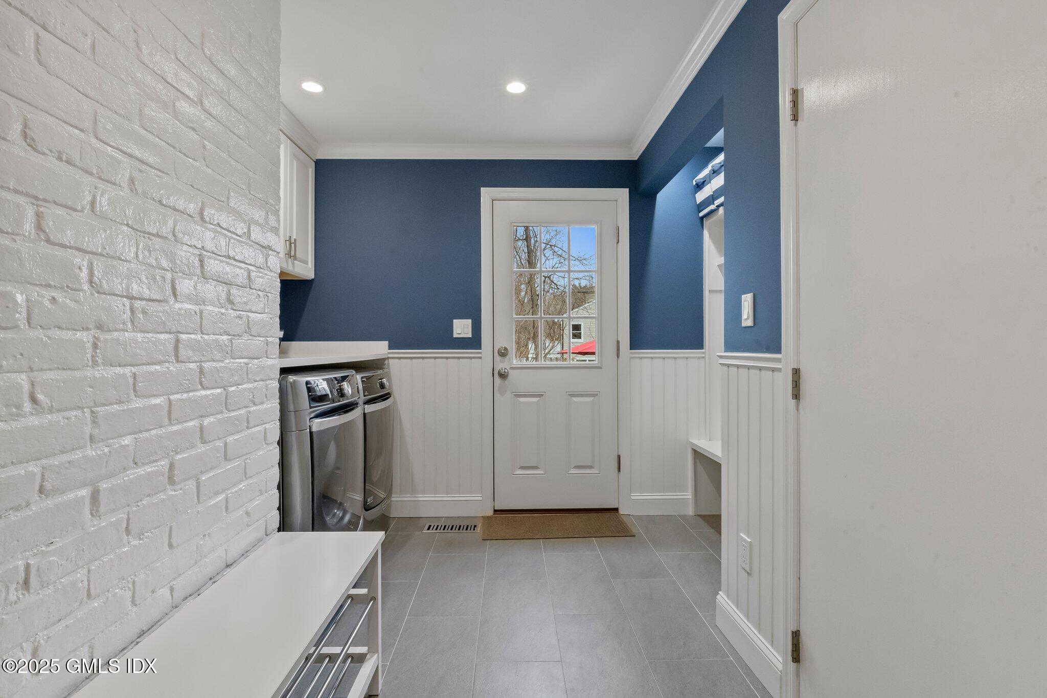 Old Greenwich, Connecticut 06870, United States, 4 Bedrooms Bedrooms, ,5 BathroomsBathrooms,Residential,Active,94831
