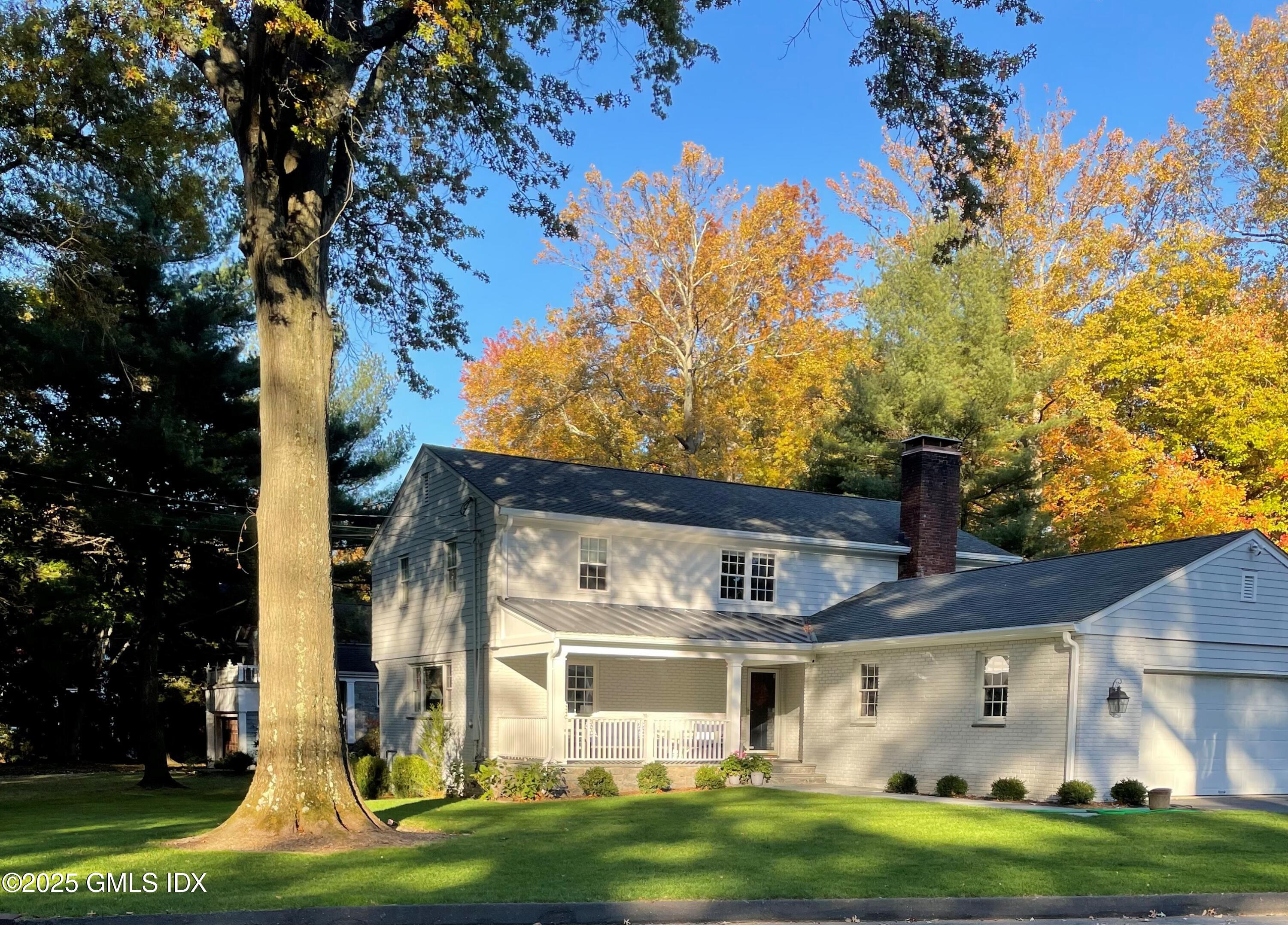 Property for Sale at 26 Deepwoods Lane, Old Greenwich, Connecticut - Bedrooms: 4 
Bathrooms: 5  - $2,895,000