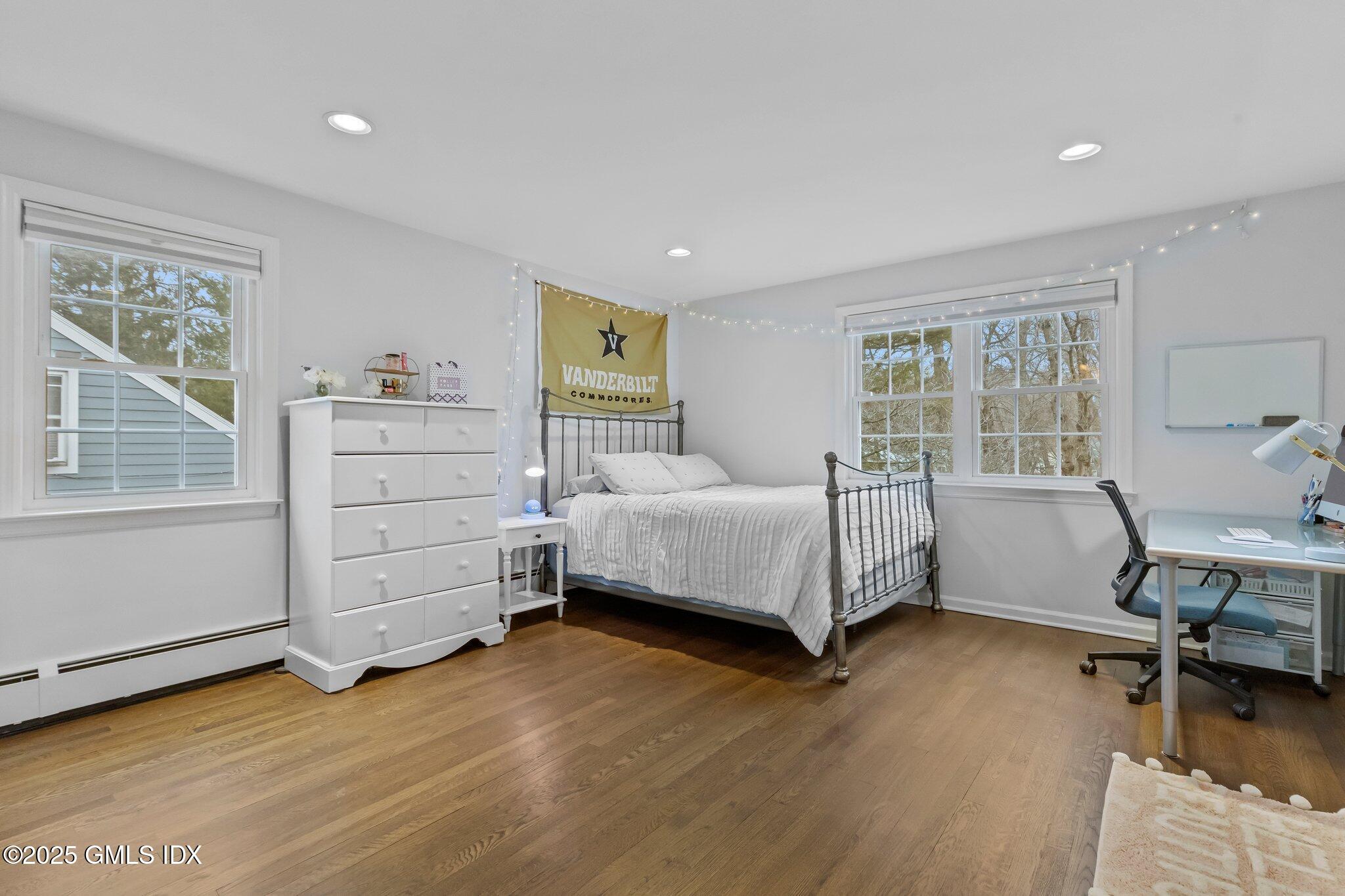 Old Greenwich, Connecticut 06870, United States, 4 Bedrooms Bedrooms, ,5 BathroomsBathrooms,Residential,Active,94831