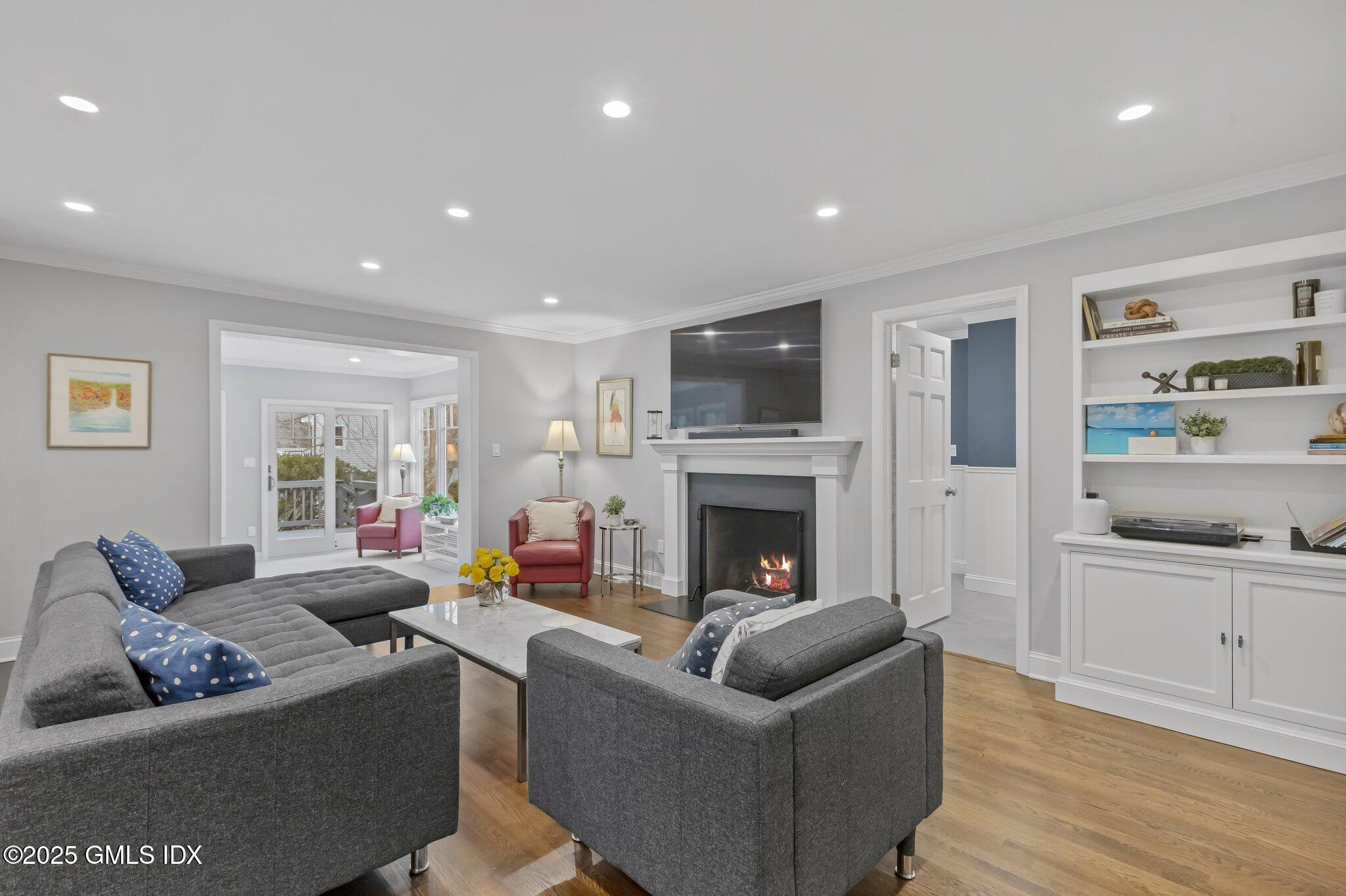 Old Greenwich, Connecticut 06870, United States, 4 Bedrooms Bedrooms, ,5 BathroomsBathrooms,Residential,Active,94831