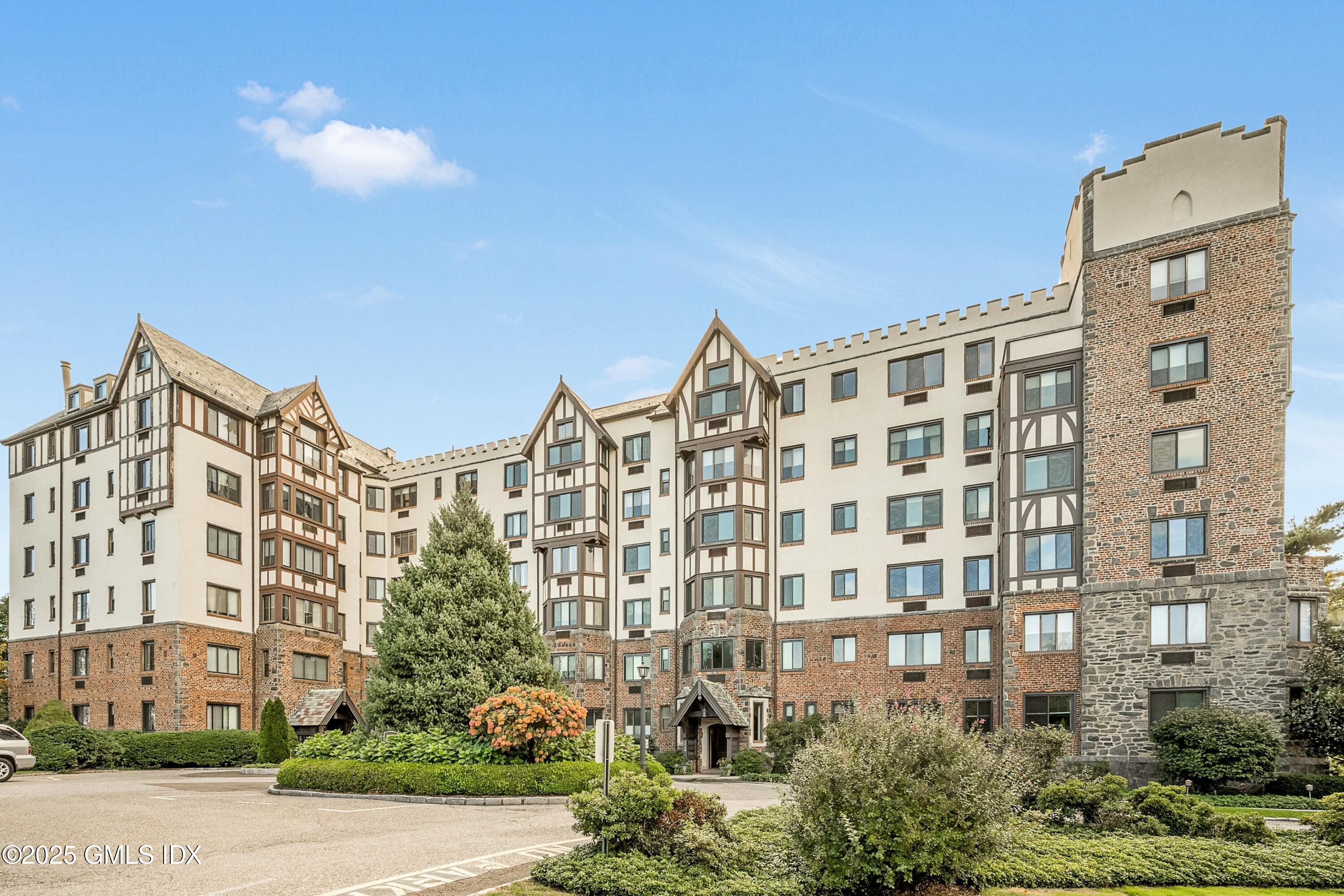 47 Lafayette Place, Greenwich, Connecticut - 1 Bedrooms  
1 Bathrooms - 
