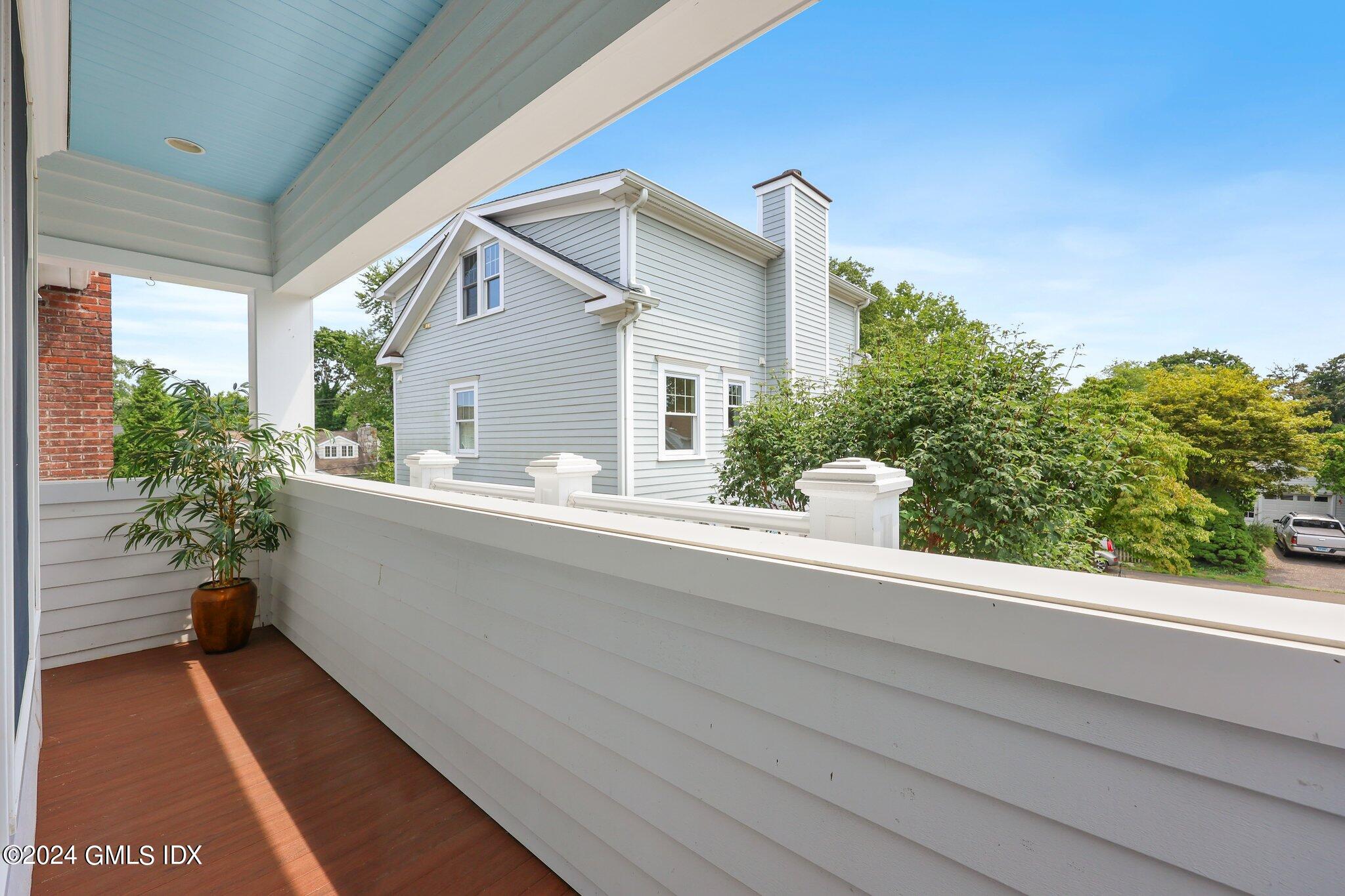 Old Greenwich, Connecticut 06870, United States, 3 Bedrooms Bedrooms, ,4 BathroomsBathrooms,Residential,Pending,51274