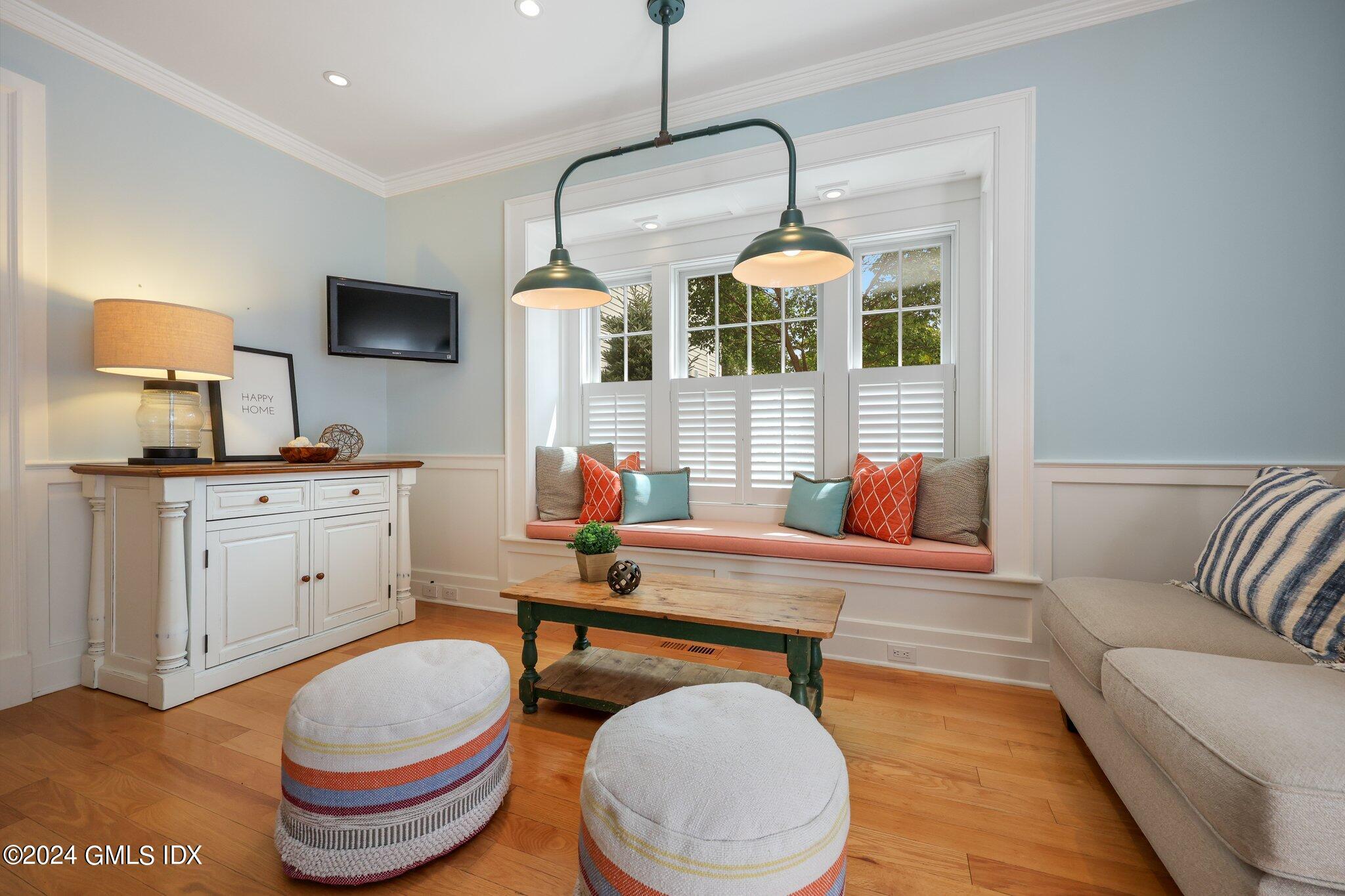 Old Greenwich, Connecticut 06870, United States, 3 Bedrooms Bedrooms, ,4 BathroomsBathrooms,Residential,Pending,51274