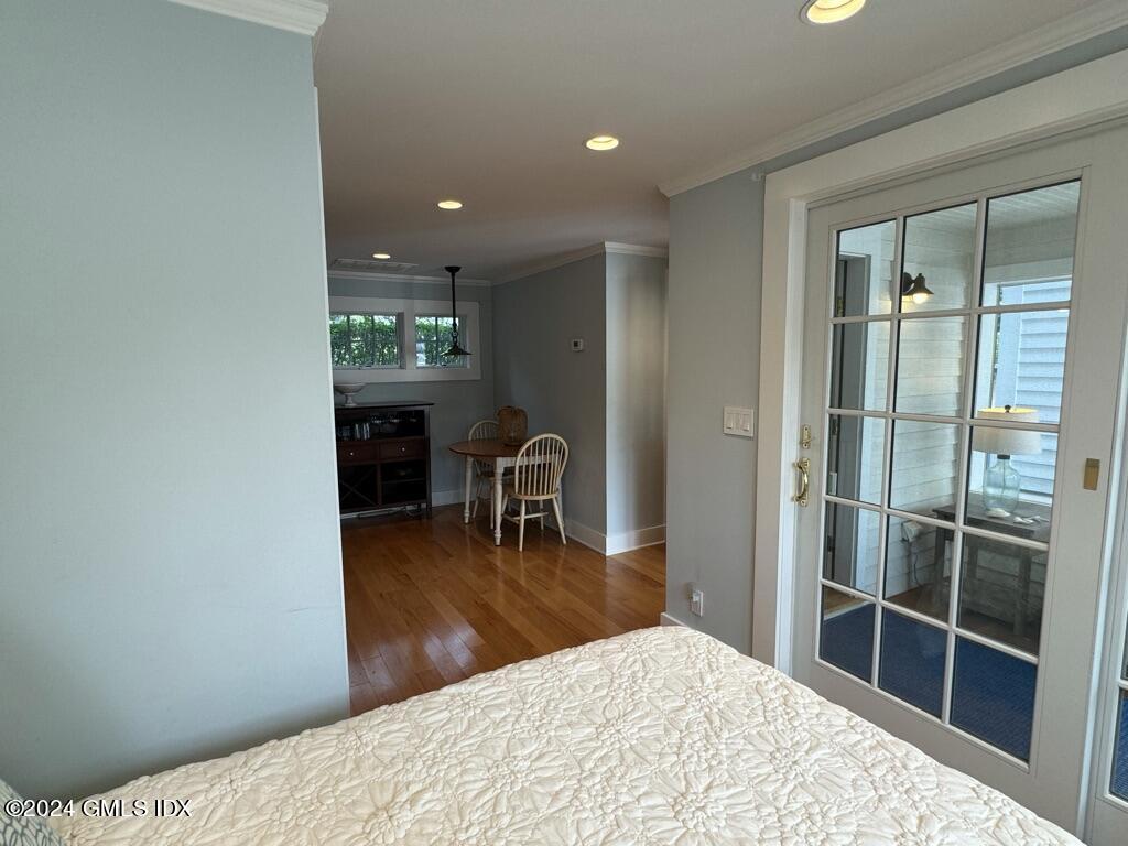 Old Greenwich, Connecticut 06870, United States, 3 Bedrooms Bedrooms, ,4 BathroomsBathrooms,Residential,Pending,51274