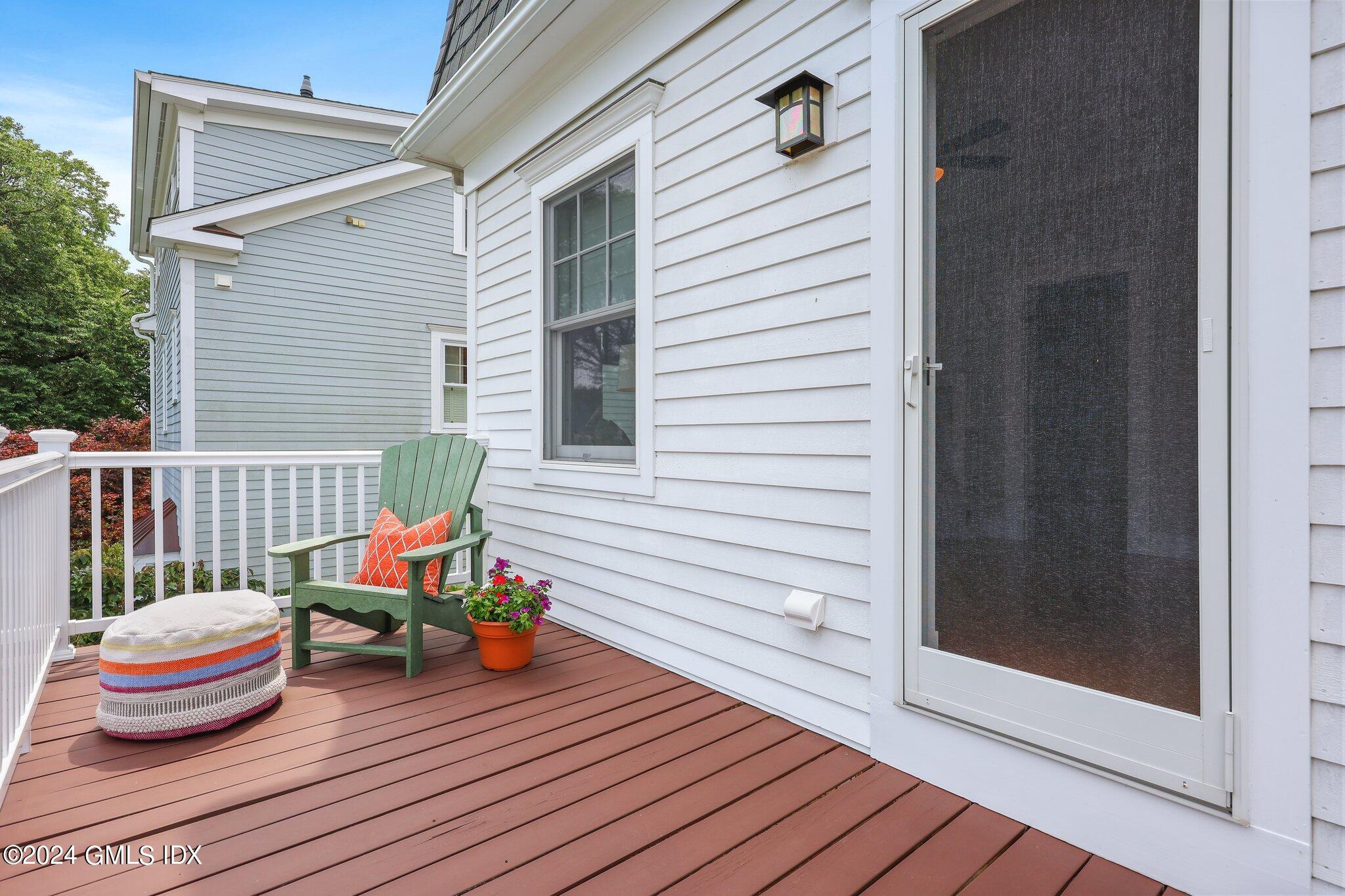 Old Greenwich, Connecticut 06870, United States, 3 Bedrooms Bedrooms, ,4 BathroomsBathrooms,Residential,Pending,51274