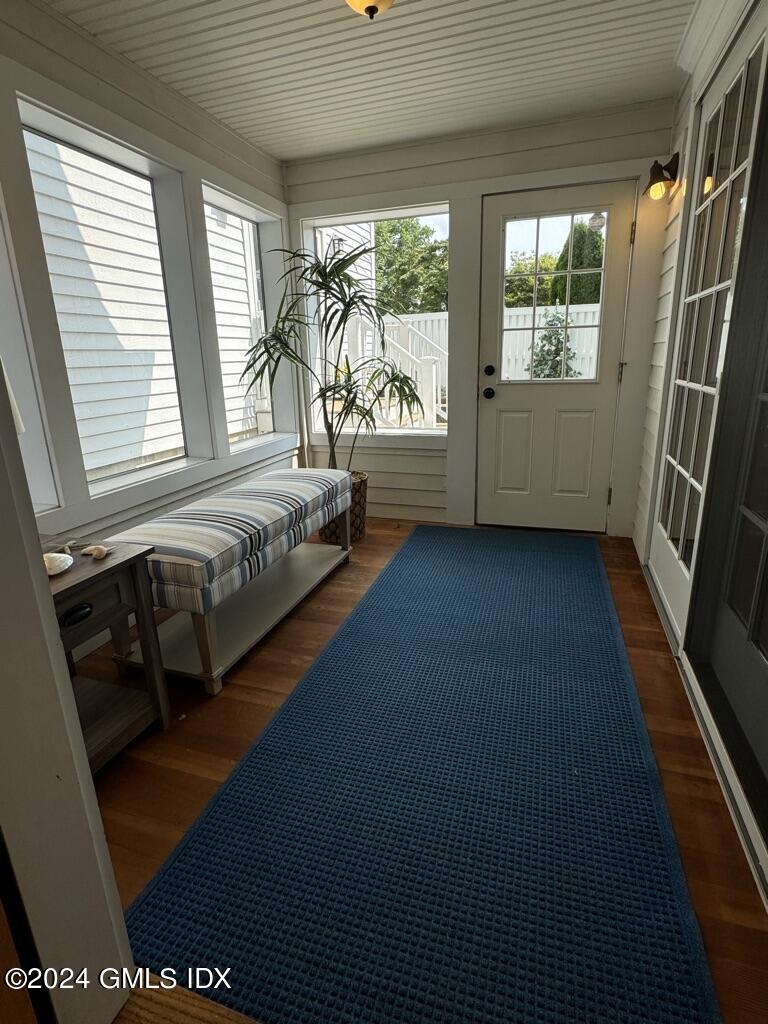 Old Greenwich, Connecticut 06870, United States, 3 Bedrooms Bedrooms, ,4 BathroomsBathrooms,Residential,Pending,51274