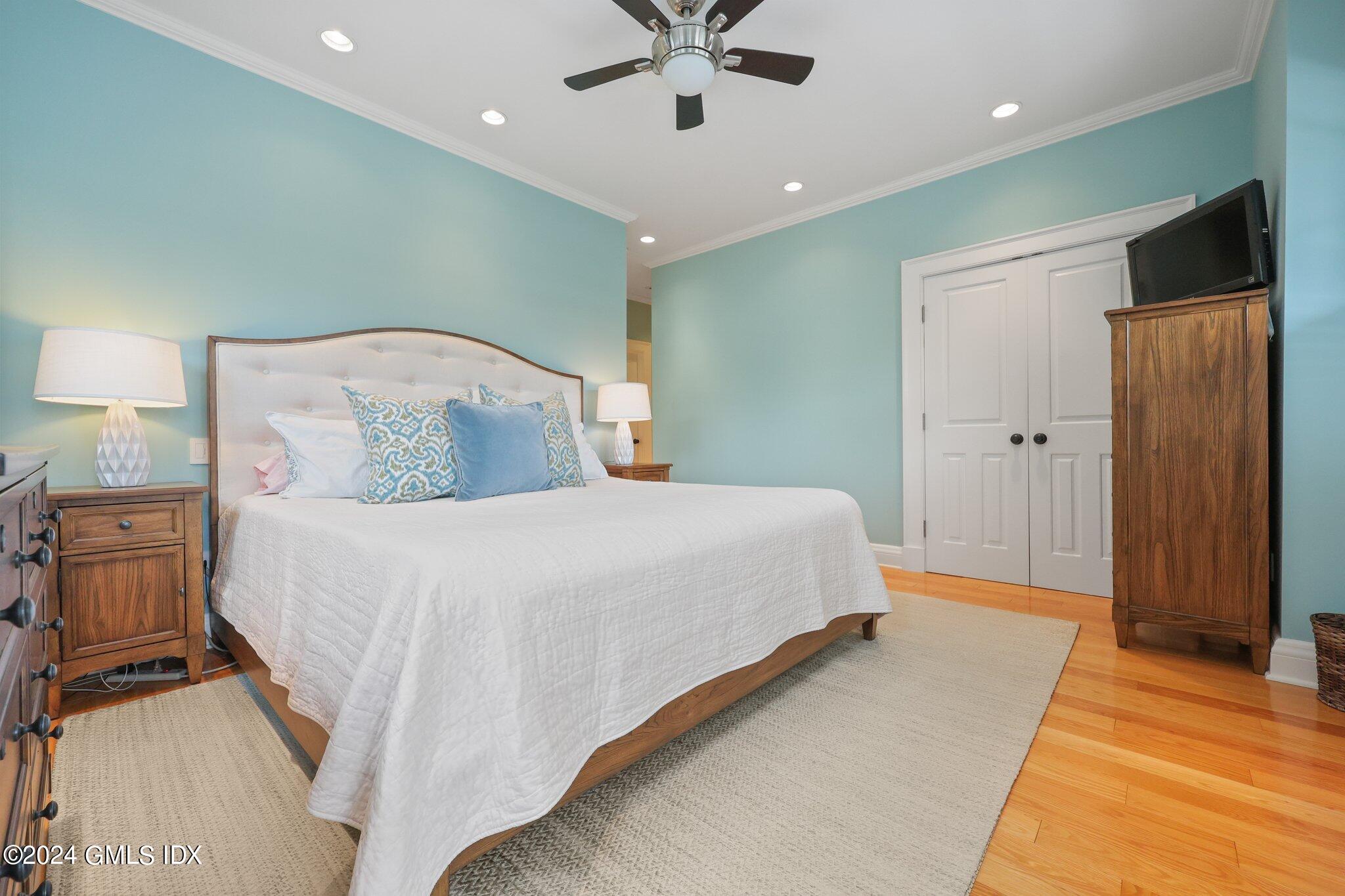 Old Greenwich, Connecticut 06870, United States, 3 Bedrooms Bedrooms, ,4 BathroomsBathrooms,Residential,Pending,51274