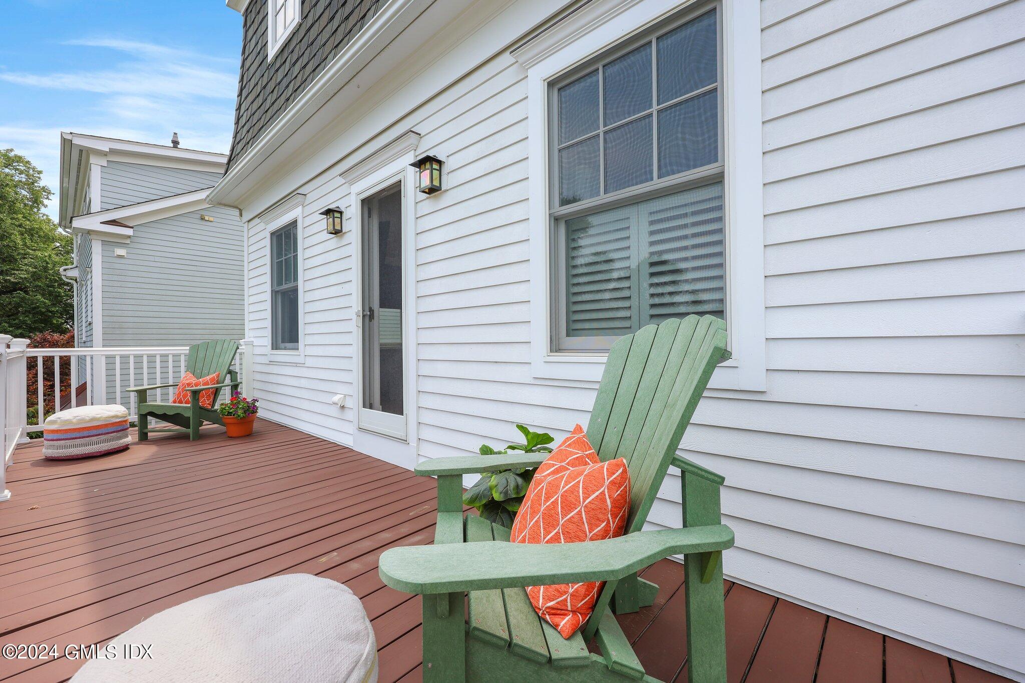 Old Greenwich, Connecticut 06870, United States, 3 Bedrooms Bedrooms, ,4 BathroomsBathrooms,Residential,Pending,51274