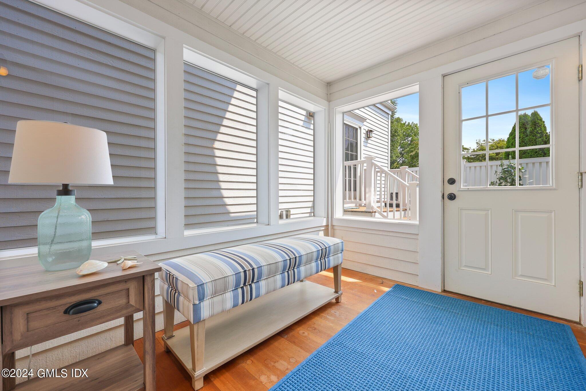 Old Greenwich, Connecticut 06870, United States, 3 Bedrooms Bedrooms, ,4 BathroomsBathrooms,Residential,Pending,51274