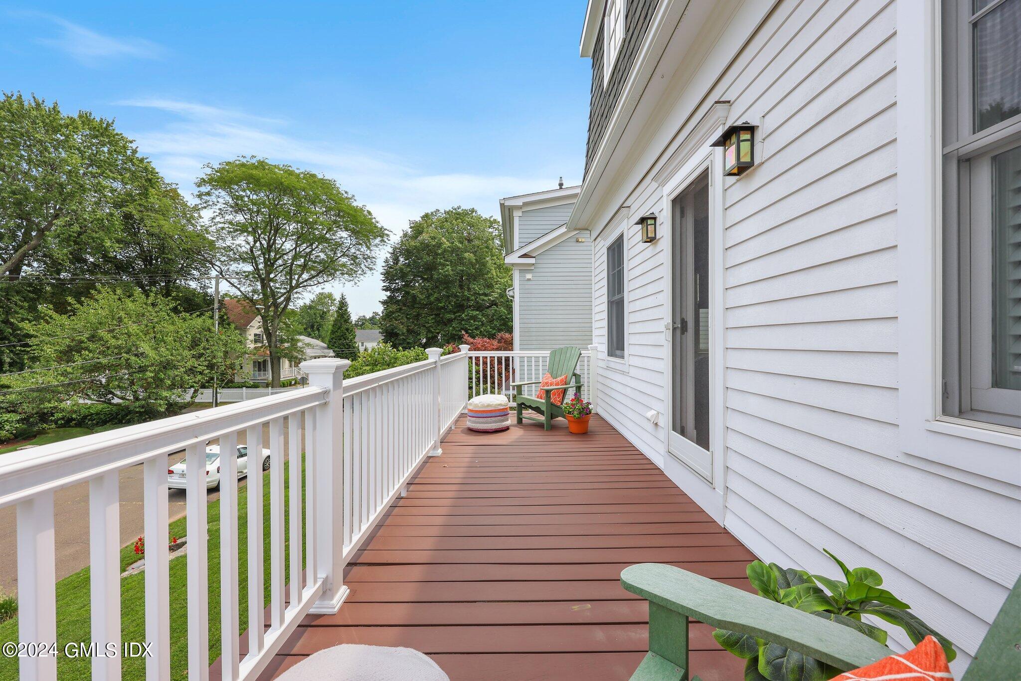 Old Greenwich, Connecticut 06870, United States, 3 Bedrooms Bedrooms, ,4 BathroomsBathrooms,Residential,Pending,51274