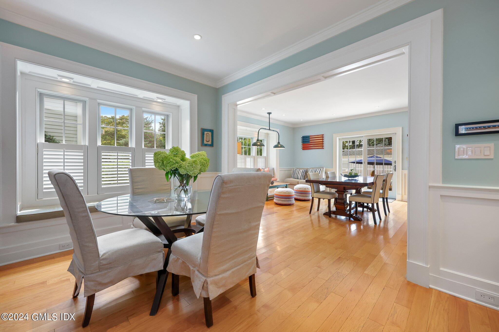 Old Greenwich, Connecticut 06870, United States, 3 Bedrooms Bedrooms, ,4 BathroomsBathrooms,Residential,Pending,51274