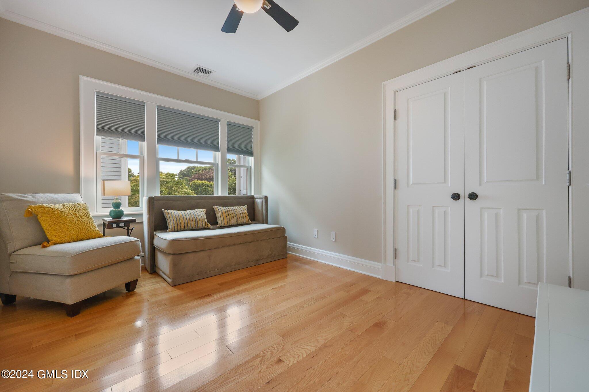 Old Greenwich, Connecticut 06870, United States, 3 Bedrooms Bedrooms, ,4 BathroomsBathrooms,Residential,Pending,51274