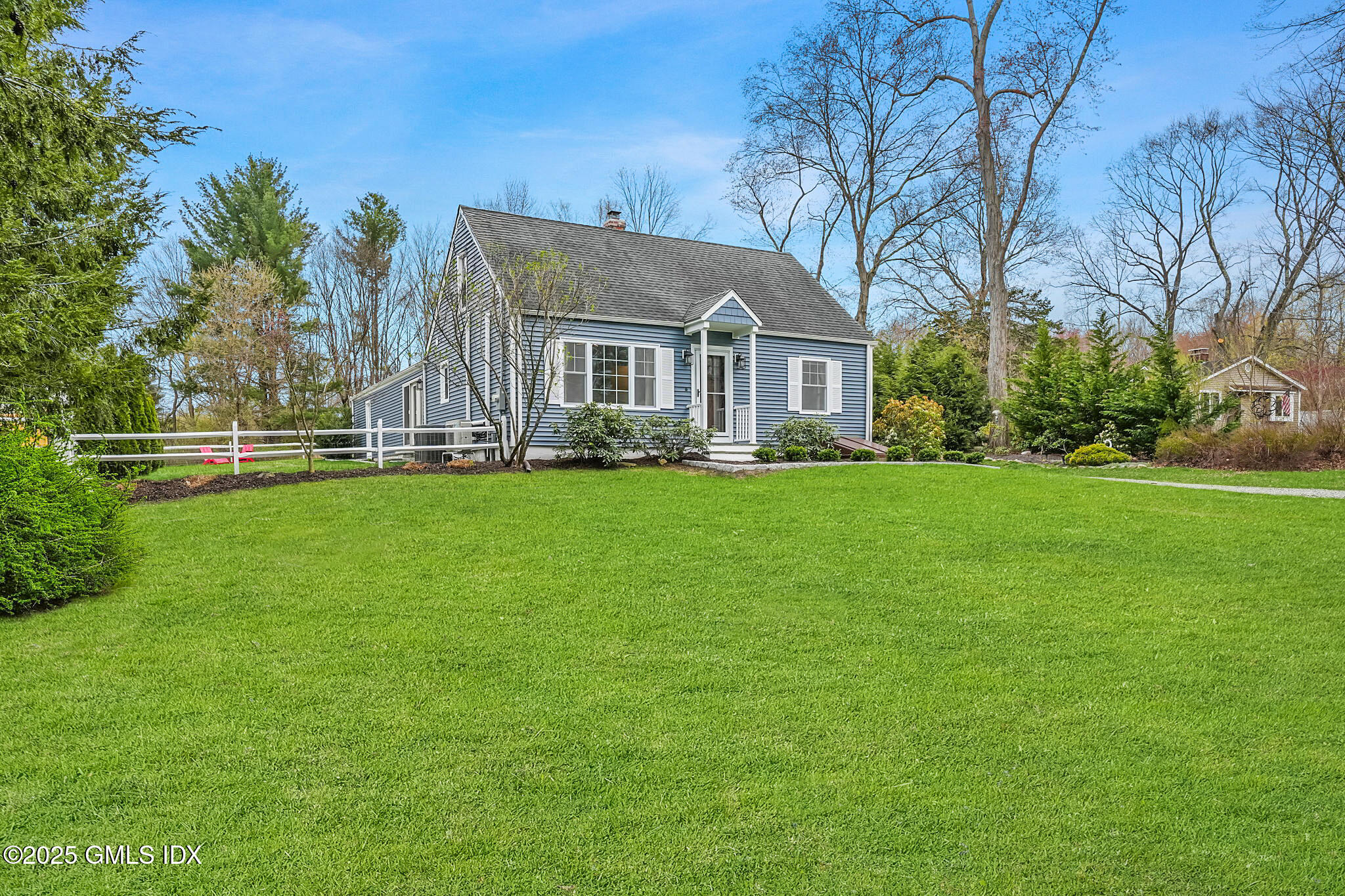 12 Maple Lane, Shelton, Connecticut - 3 Bedrooms  
3 Bathrooms - 