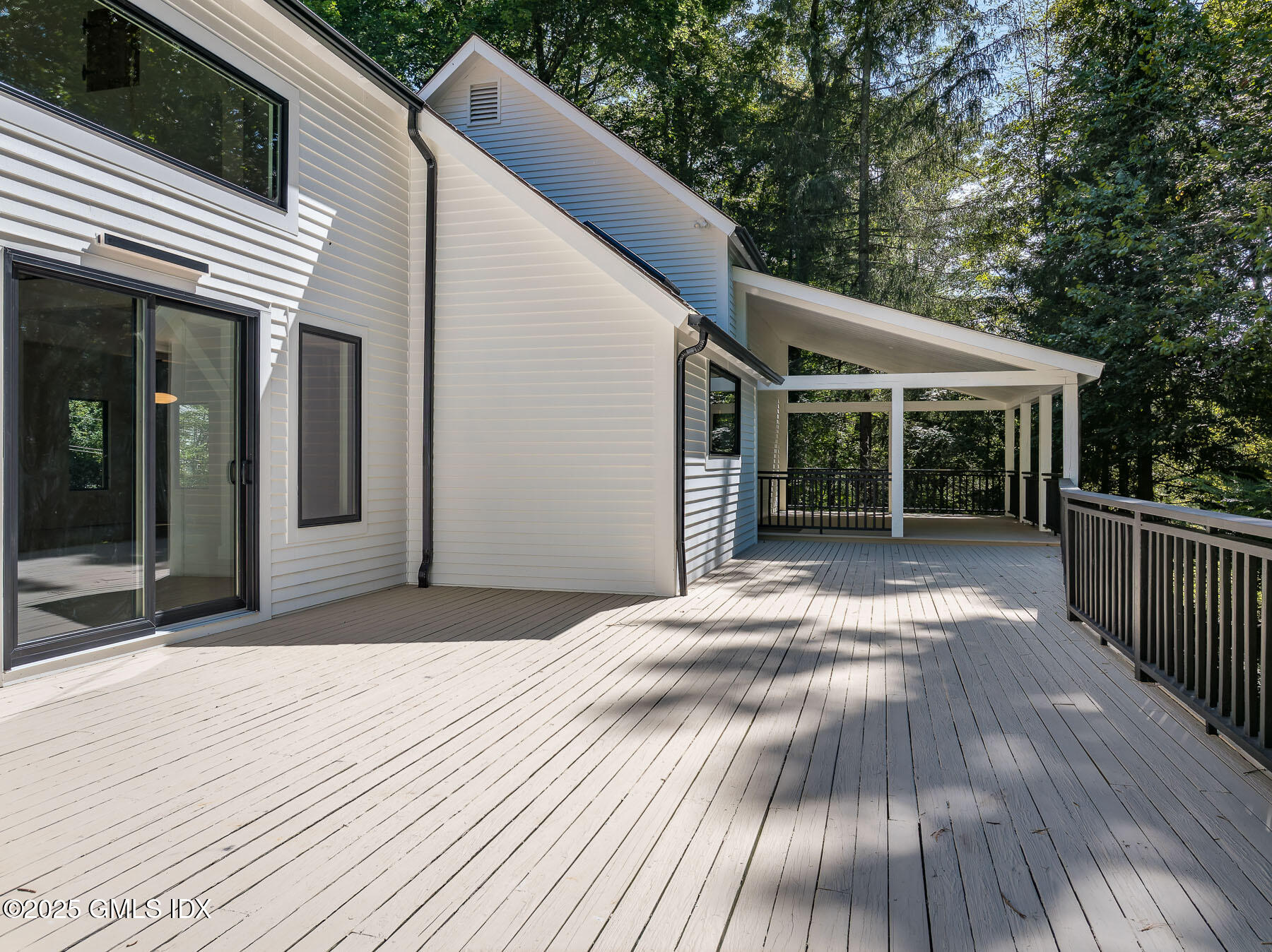 Greenwich, Connecticut 06830, United States, 3 Bedrooms Bedrooms, ,4 BathroomsBathrooms,Residential,Active,203865