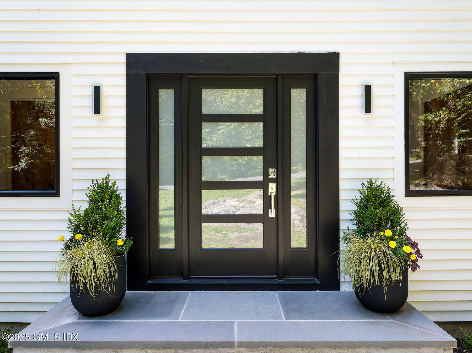 Greenwich, Connecticut 06830, United States, 3 Bedrooms Bedrooms, ,4 BathroomsBathrooms,Residential,Active,203865