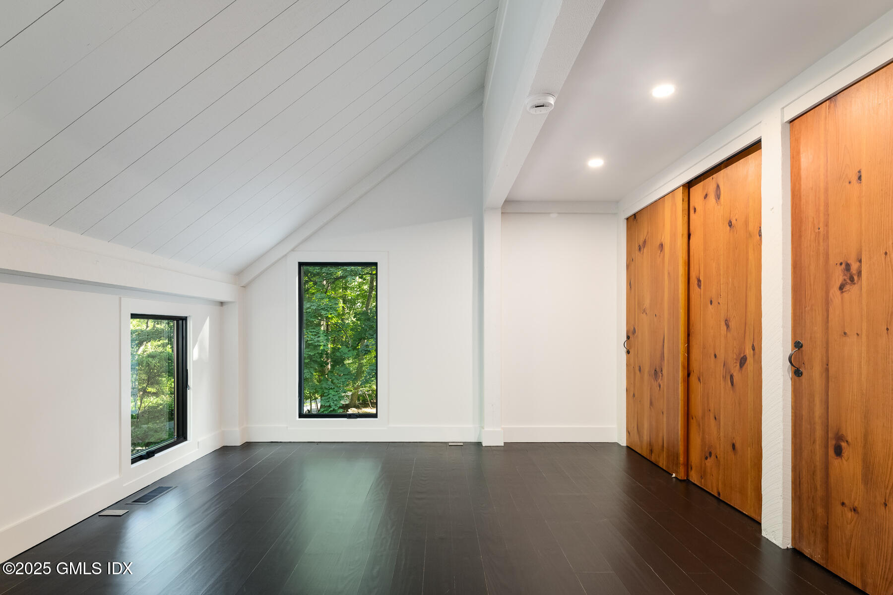 Greenwich, Connecticut 06830, United States, 3 Bedrooms Bedrooms, ,4 BathroomsBathrooms,Residential,Active,203865